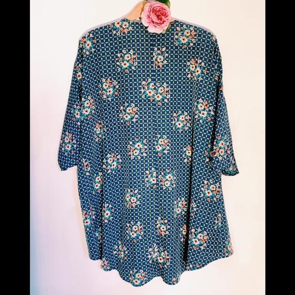 Lularoe kimono - Picture 2 of 4